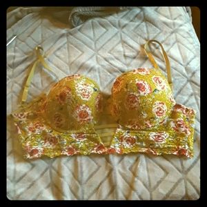 Kiss @ Tell Intamates